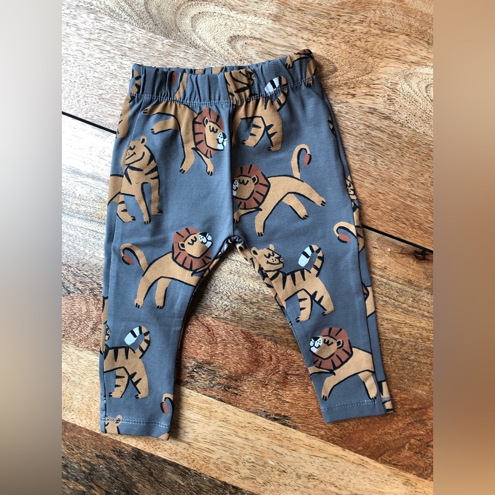 NWT! Zara bottoms 6-9 months